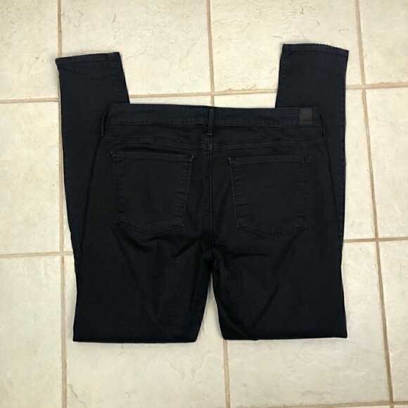 Vince Riley Legging jeans in Overdyed Black - Picture 6 of 12